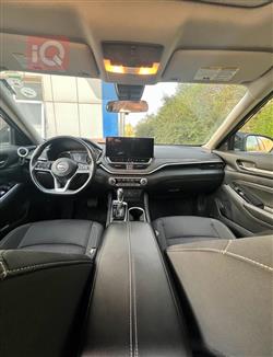 نيسان ألتيما